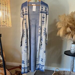 Elegant Blue and Gray Patterned Women's Cardigan